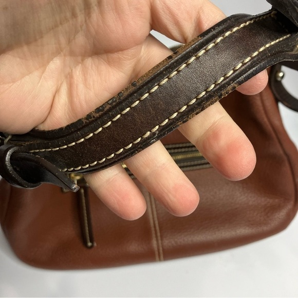 Dooney & Bourke safari brown pebbled leather shoulder bag - Picture 6 of 9